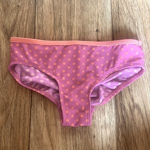 One pair of swim bottoms. colors orange and pink. Size 7 girls.